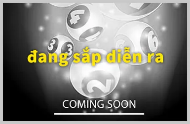 Vận động viên quần vợt đang đánh bóng trên sân